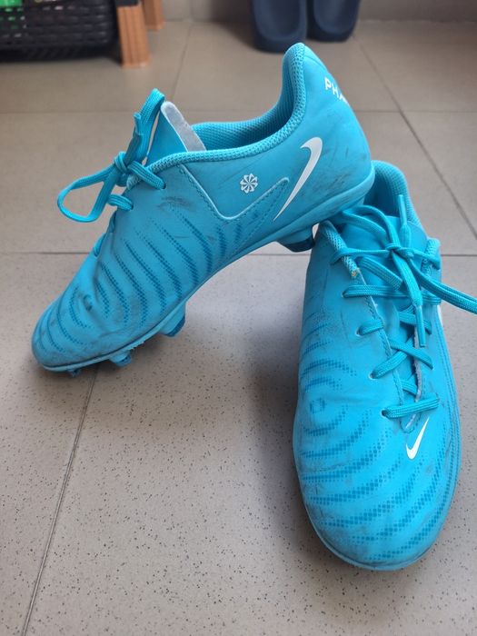 Обувки за футбол Nike Phantom