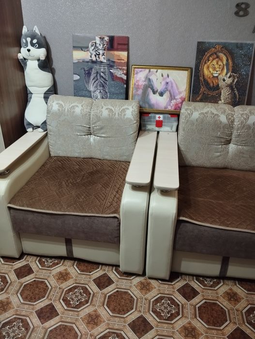 Мягкий уголок в гостиную