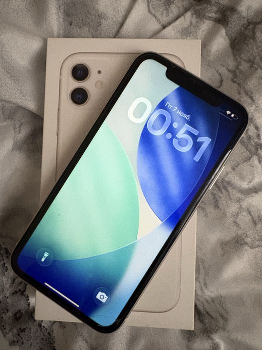 Продам Айфон 11, 64гб