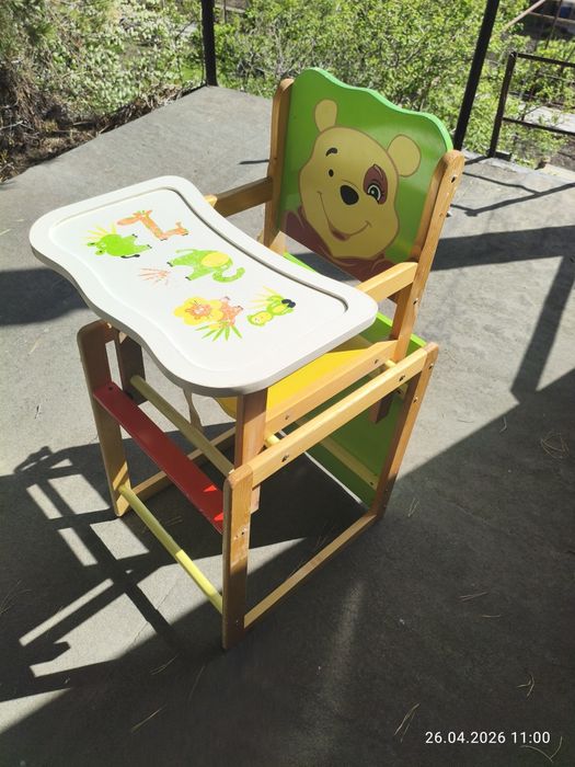 Детский стульчик для кормления