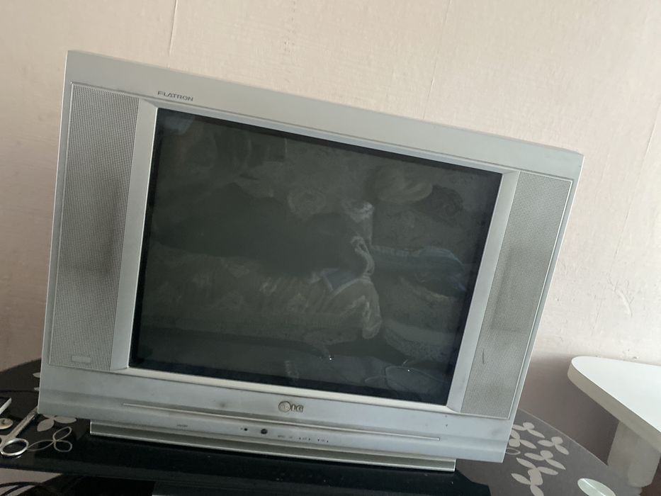 Продам телевизор,велосипед,синки ,зеркола