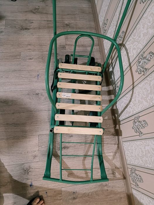 Санки с толкателем