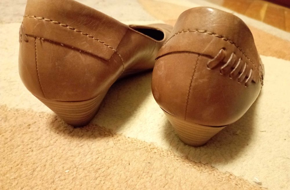 SoftWalk Shoes Women's 5.5 H - естествена кожа, ниско токче