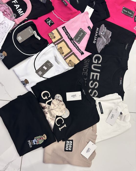 Дамски тениски потници и туники