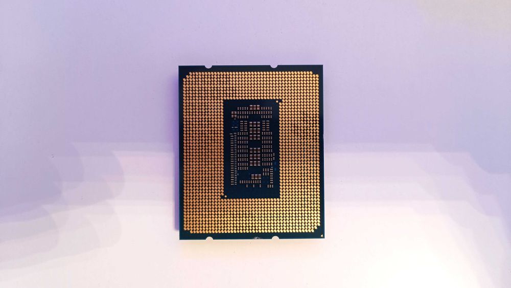 Продавам процесор Intel Core i7 12700F