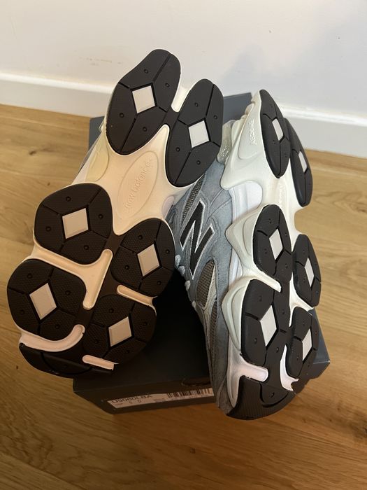 Adidasi New Balance model 9060 marimea  37,5