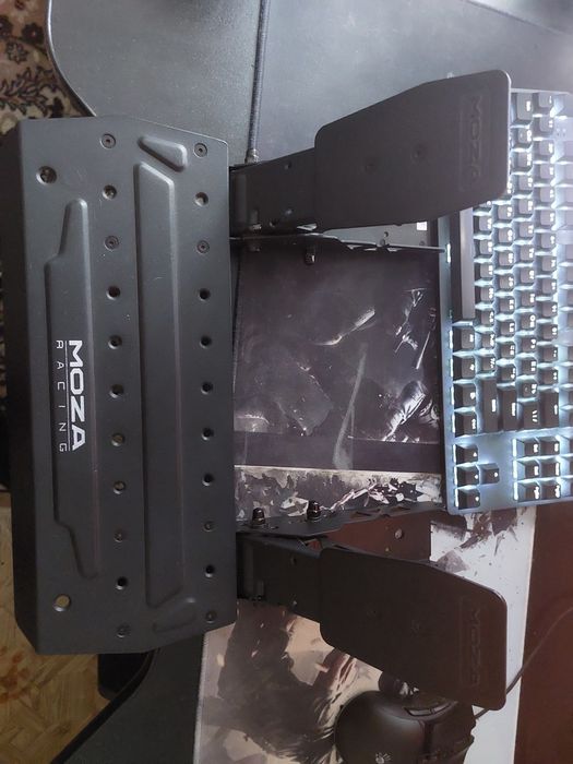 Игровой руль Moza R3