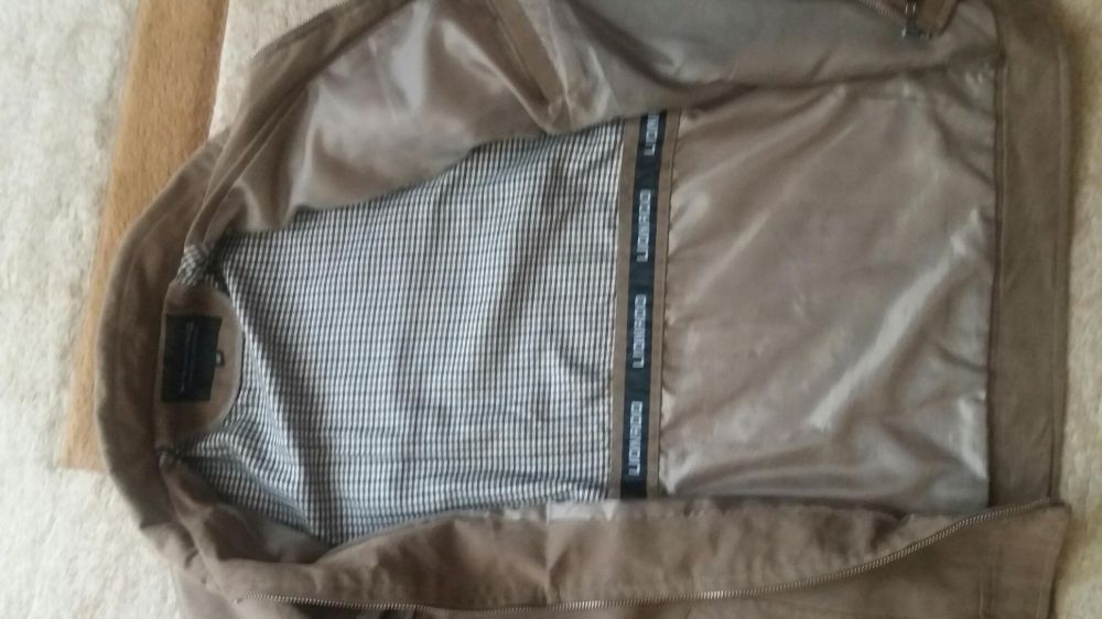 Geaca bej , material spandex, de primavara/toamna , merge pana la xl