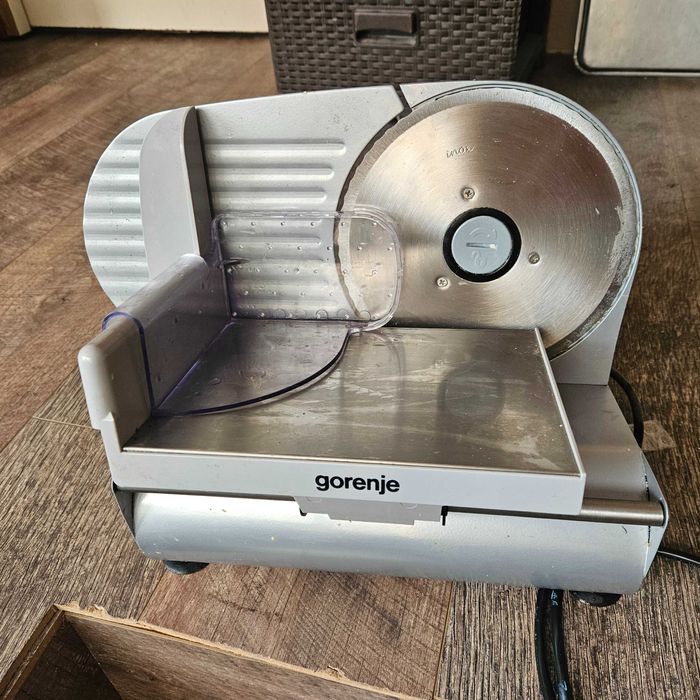 Електрически нож GORENJE R506E СИВ, 150 W