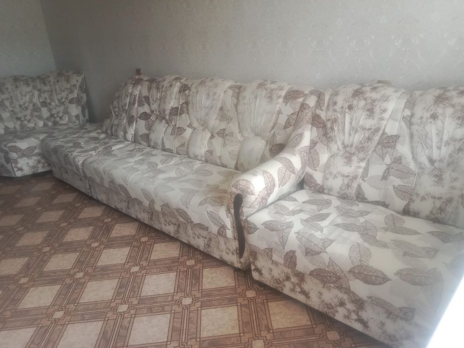 Продам диван в хорошем состоянии