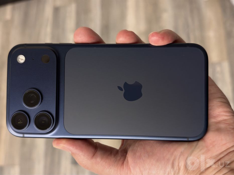 Iphone 17 promax LLA Deep Blue