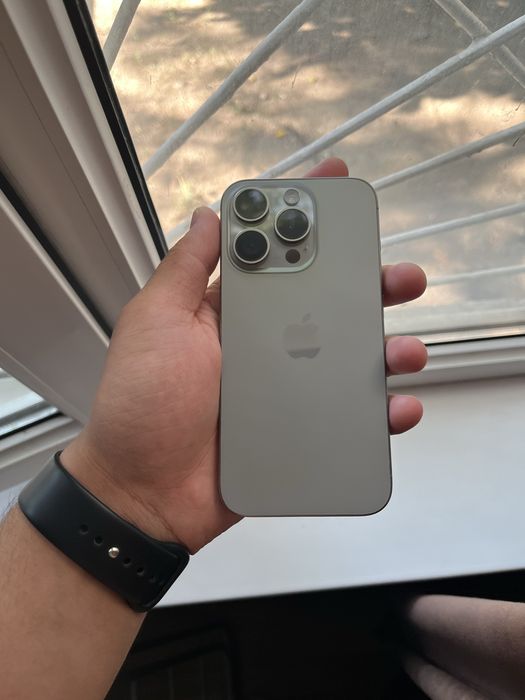 Iphone 15 pro natural titanium