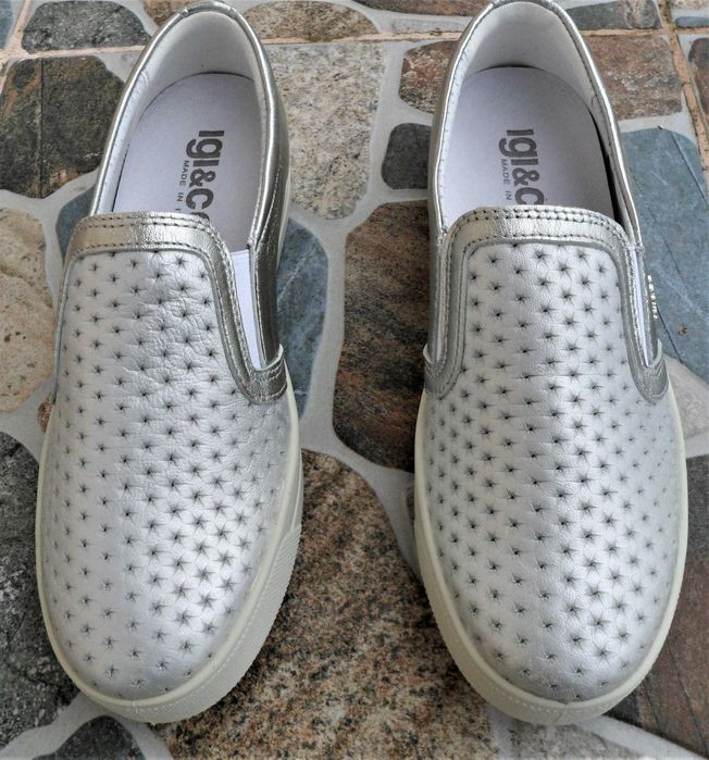 mocasini argintii din piele naturala cu perforatii IGI&CO