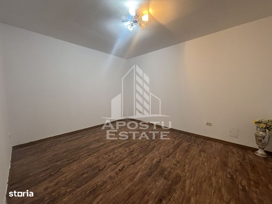 Apartament cu 2 camere de vanzare,curte comuna,boxa de 50mp,Timisoara — fotografia 2