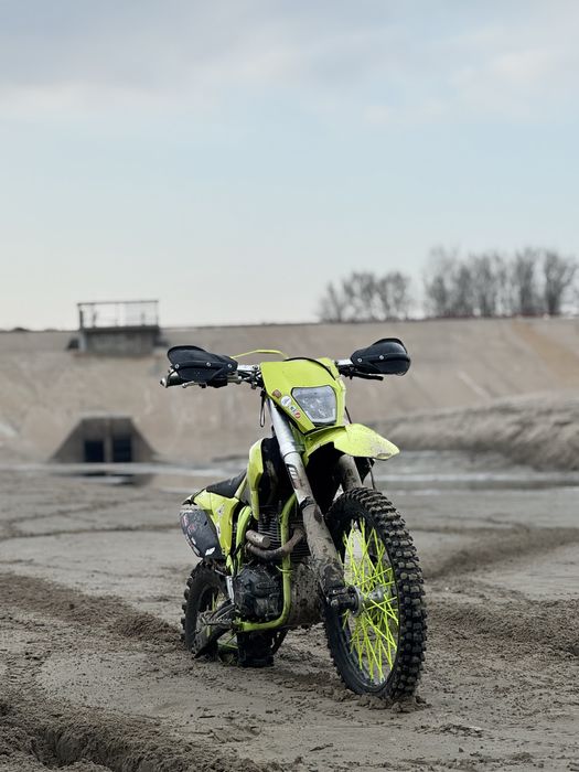 Продам zuumav K5 CB300 175FMM