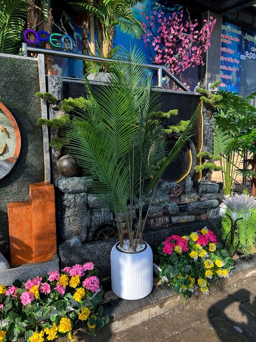 Искусственные цветы и деревья. Sun'iy gullar va daraxtlar