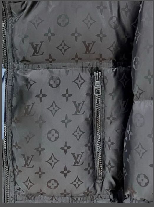 Яке Louis Vuitton   Всичките размери има