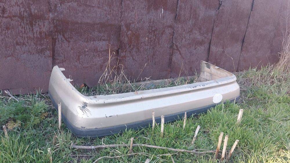 Двери  автомобиля мазда