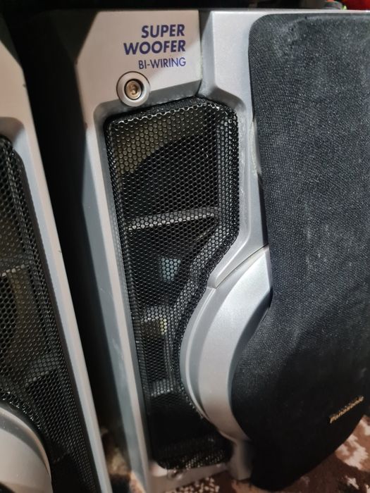 Музыкальный центр сотилади