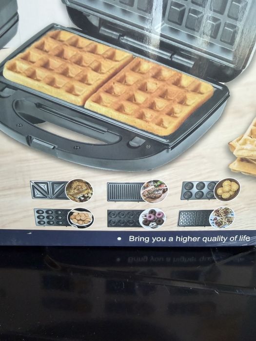 Вафельница ,бутербродноца 6 в 1