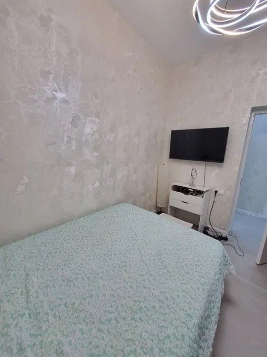 Янгихаетда 4 хонали уй сотилади +меб +тех 90 кв.м Заходи и Живи