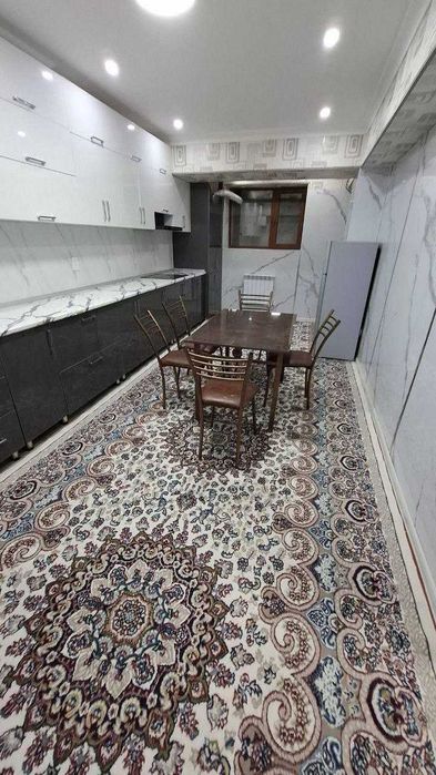 Chilonzor 23kvartalda dom sotiladi