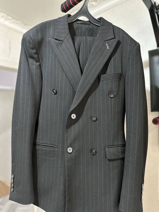 Продам классический костюм