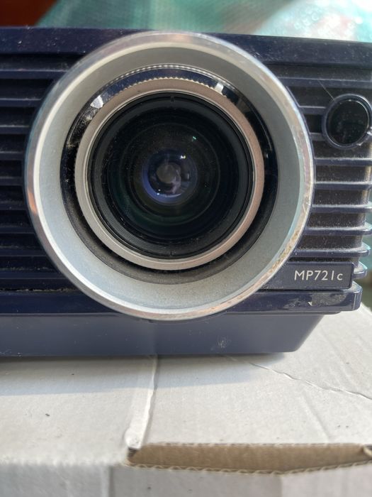 Proiectoare Benq MP721c