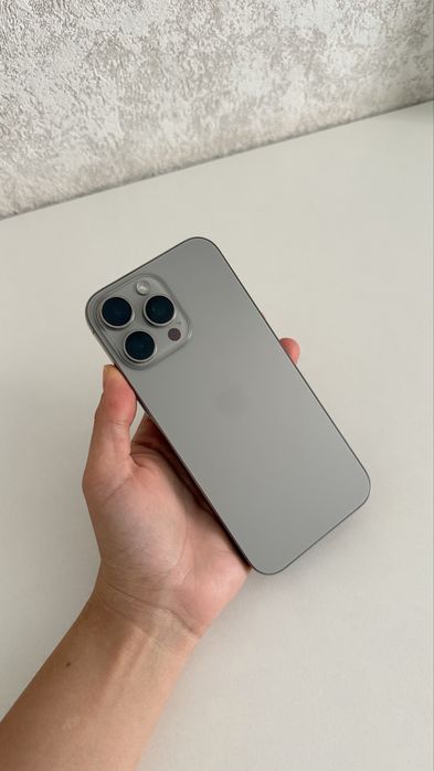 Продаётся iPhone 16 Pro Max, 512 ГБ