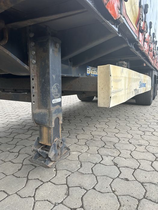 Semiremorca Krone