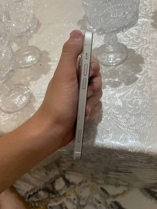 Iphone 12 hamma joe ishlidi