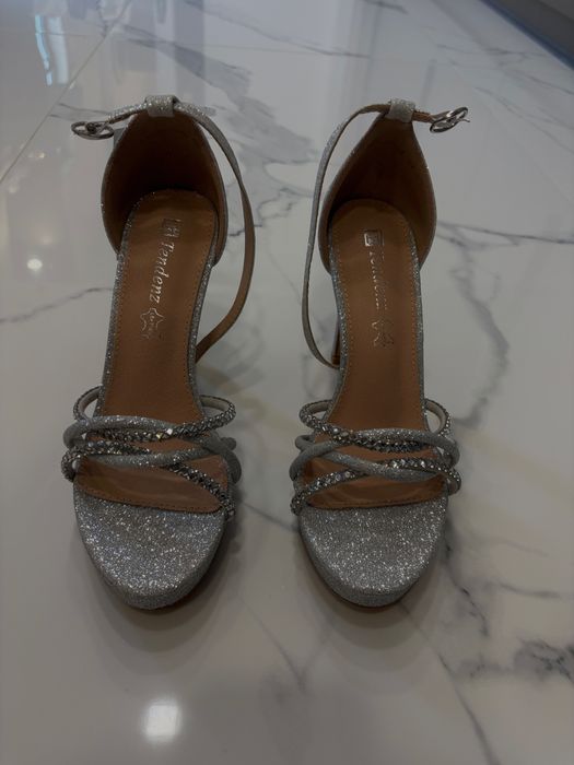 Дамски сребърни токчета