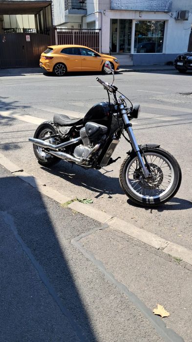 Honda Shadow 600 Bobber – 1998 | Old school, raw, mecanic