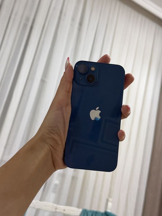 Продам iphone 13 blue