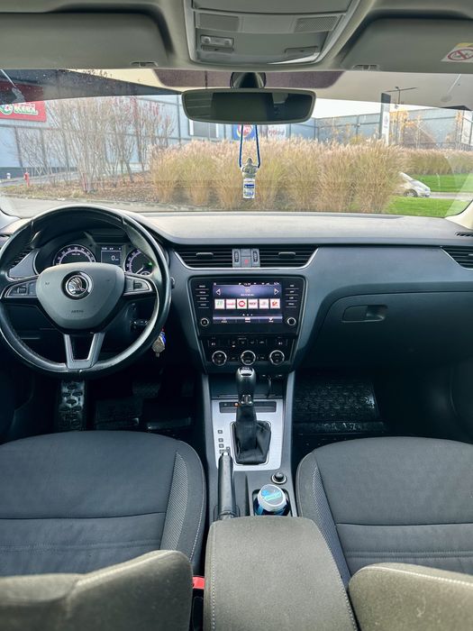 Vând skoda octavia 2018 automat