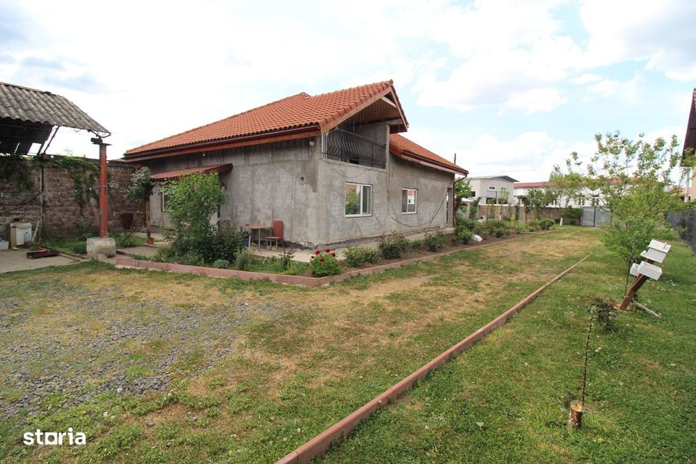 Vând casă P+M în Hunedoara, zona Micro3-Altex, teren 1413mp, f.s. 17m