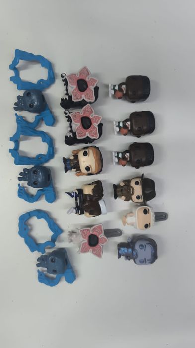 Фигурки из Kinder Stranger things Очень странные дела