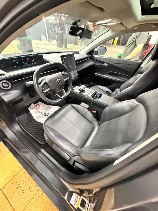 Автомобиль changan eado 2025