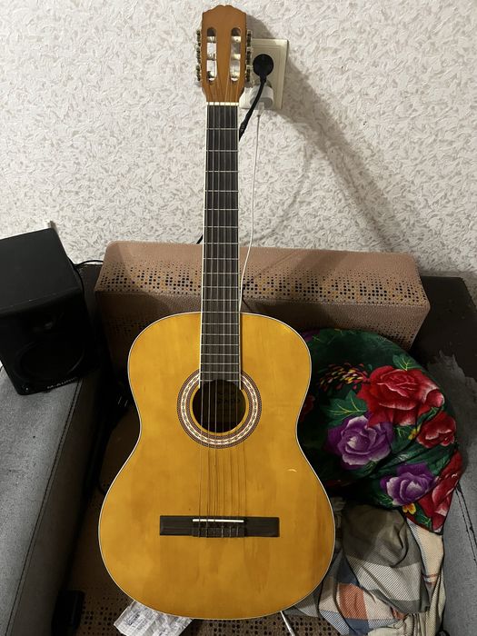 Продается гитара