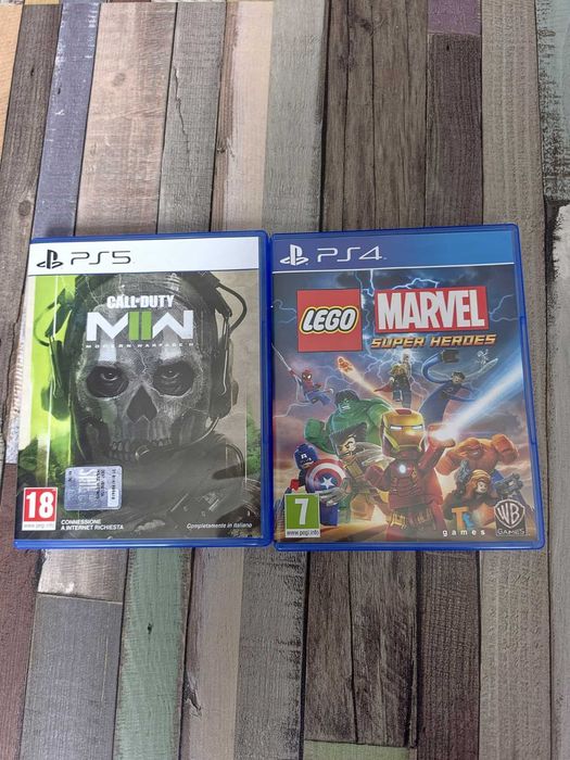 Две игри: call of duty modern warfare 2 (за playstation 5)  и  lego Marcel super heroes (за playstation 4).