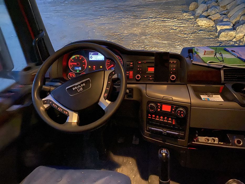 Ansamblu basculabil MAN TGX cu semiremorca Schwarzmuller variante auto