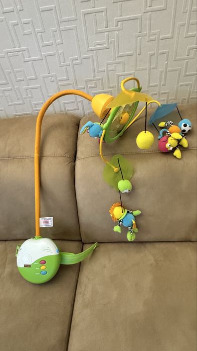 Музыкальная игрушка на манеж