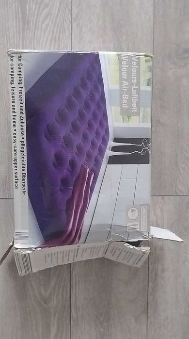 Saltea gonflabilă din PVC și velur