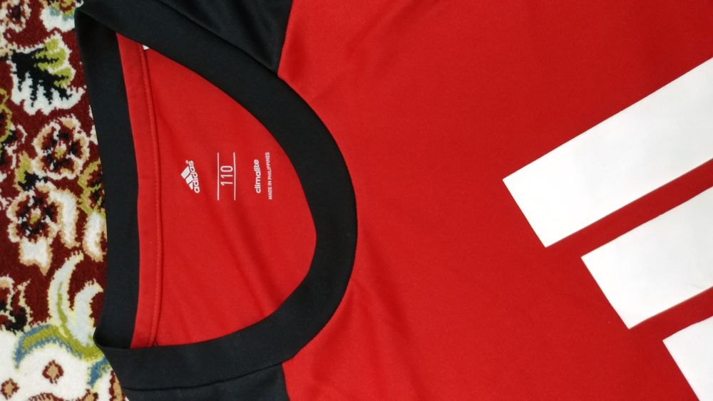 Kareyski tozza brend yozgi futbolkalar