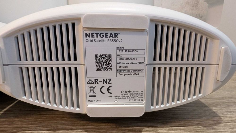 Netgear Orbi RBR50v2 / Sistem MESH Netgear