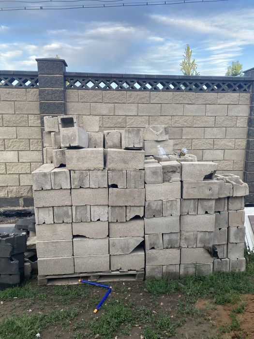 Пескоблок,газоблок,кирпич