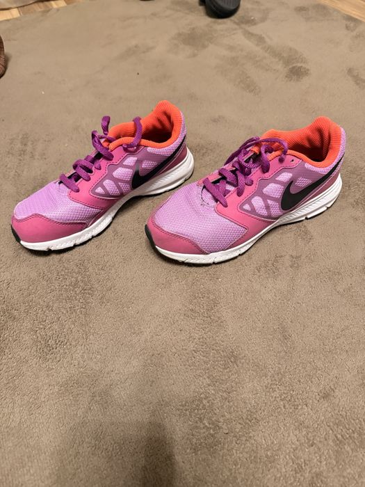 Обувки найк за момиче 34 номер