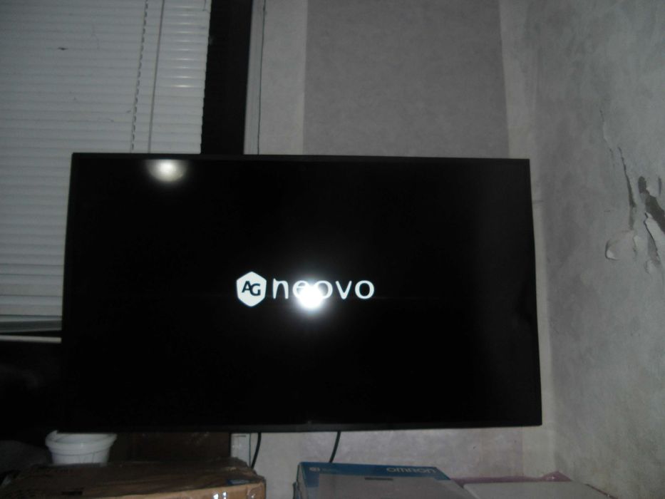 Продавам Монитор  AG Neovo SMQ-4301 43” 2160p (4K)UHD LCD-Display-