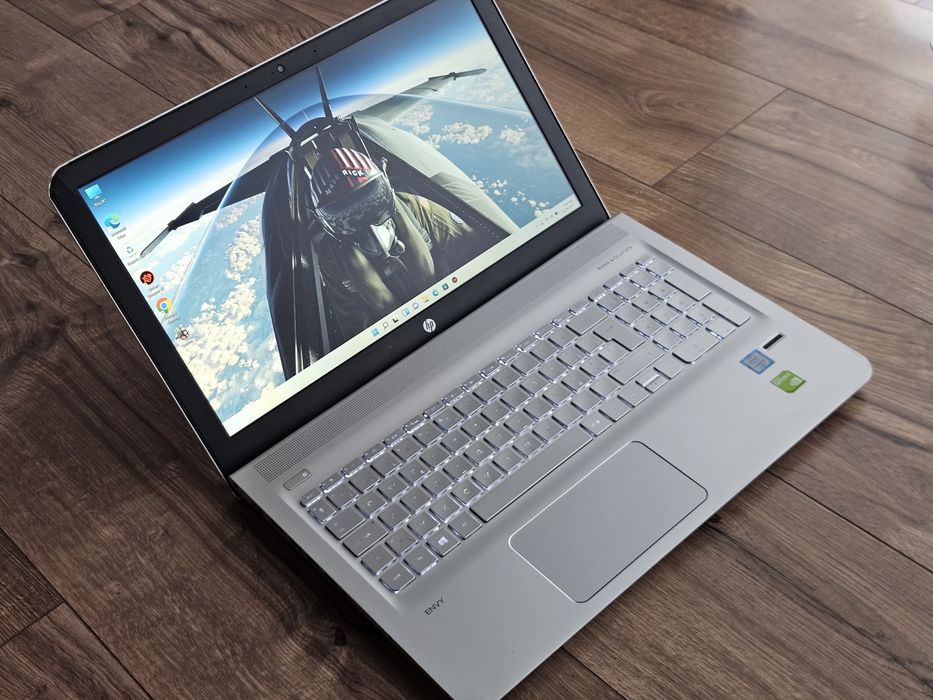 Gaming Laptop Hp Intel i7 6th 8GB DDR4, SSHD 1TB, 2 placi video, 15.6