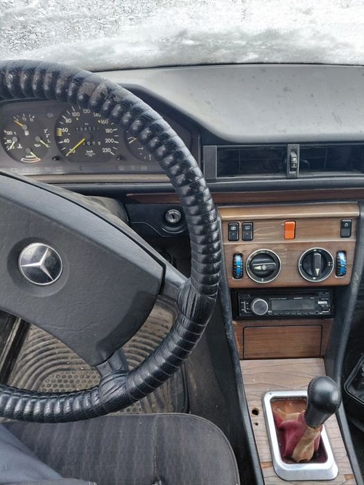 Продам мерседес 124